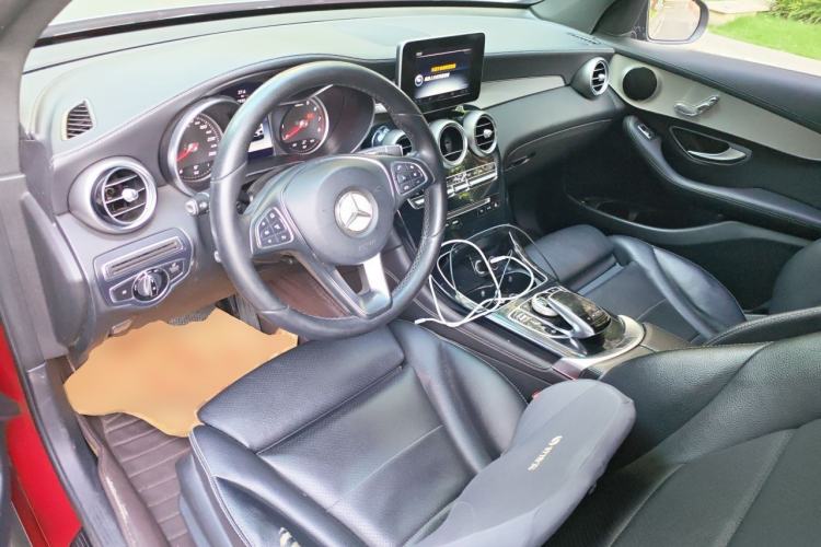 Used Mercedes-Benz GLC Coupe 2017 GLC 200 4MATIC Coupe SUV Center Console