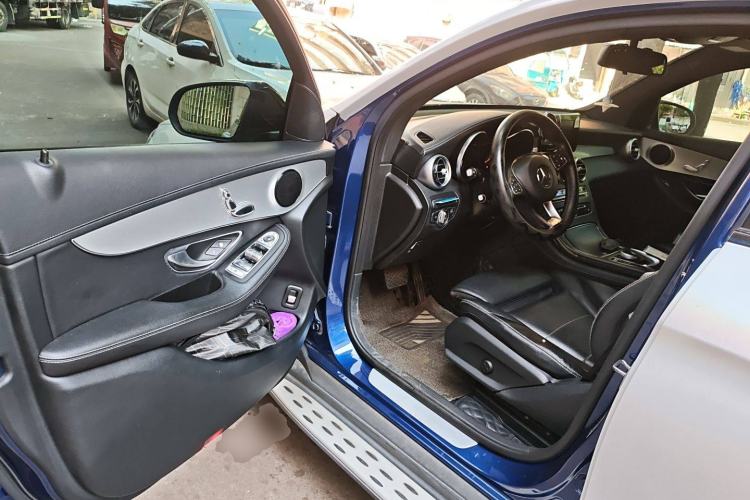 Used Mercedes-Benz GLC Coupe 2017 GLC 200 4MATIC Coupe SUV Driver Seat