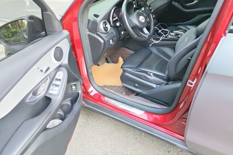 Used Mercedes-Benz GLC Coupe 2017 GLC 200 4MATIC Coupe SUV Driver Seat
