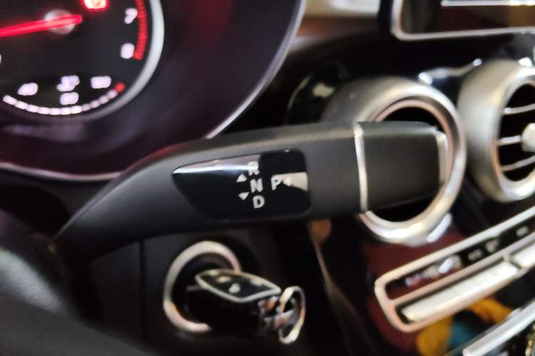 Used Mercedes-Benz GLC Coupe 2017 GLC 200 4MATIC Coupe SUV Gear Lever
