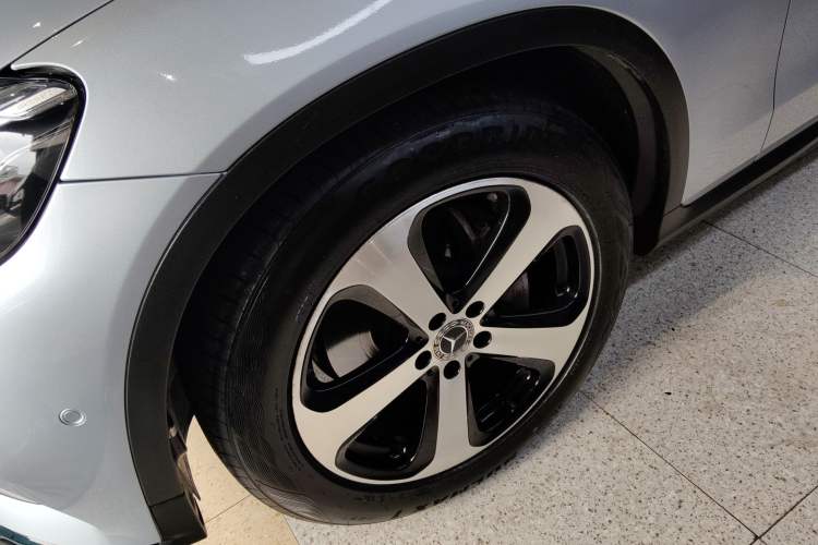 Used Mercedes-Benz GLC Coupe 2017 GLC 200 4MATIC Coupe SUV Left Front Wheel Hub