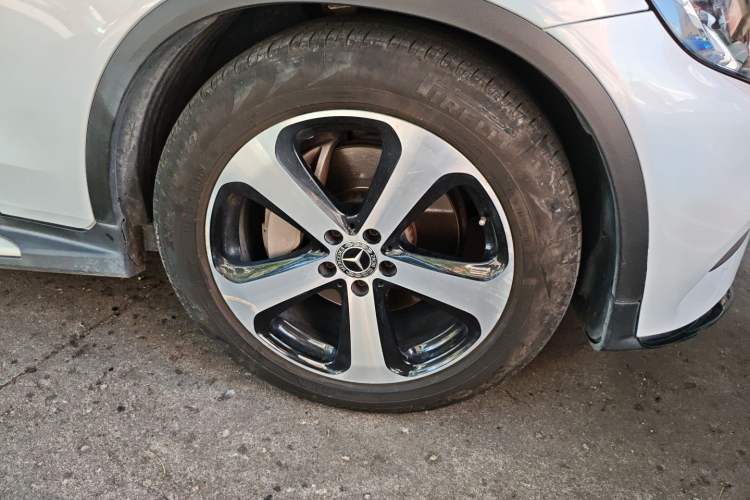 Used Mercedes-Benz GLC Coupe 2017 GLC 200 4MATIC Coupe SUV Right Front Wheel Hub