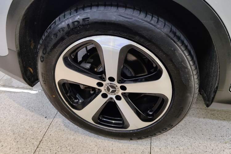 Used Mercedes-Benz GLC Coupe 2017 GLC 200 4MATIC Coupe SUV Right Rear Wheel Hub
