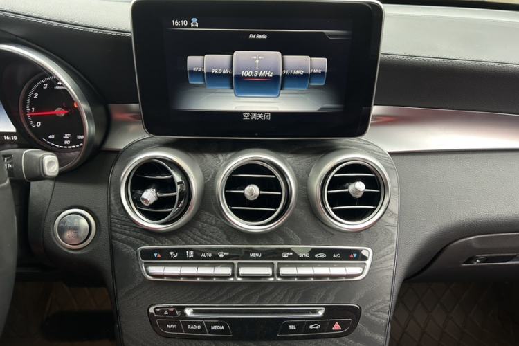 Used Mercedes-Benz GLC Coupe 2017 GLC 300 4MATIC Coupe SUV Audio And AC Panel