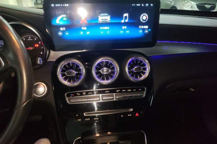 Used Mercedes-Benz GLC Coupe 2017 GLC 200 4MATIC Coupe SUV Audio And AC Panel