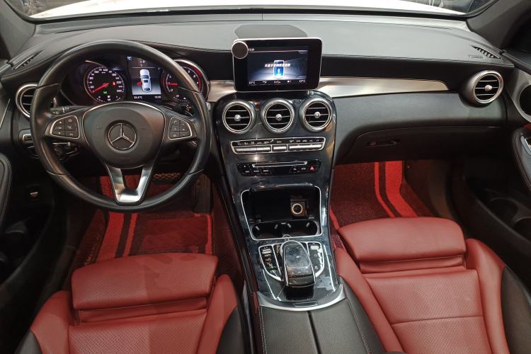 Used Mercedes-Benz GLC Coupe 2017 GLC 200 4MATIC Coupe SUV Center Console
