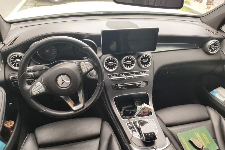 Used Mercedes-Benz GLC Coupe 2017 GLC 200 4MATIC Coupe SUV Center Console