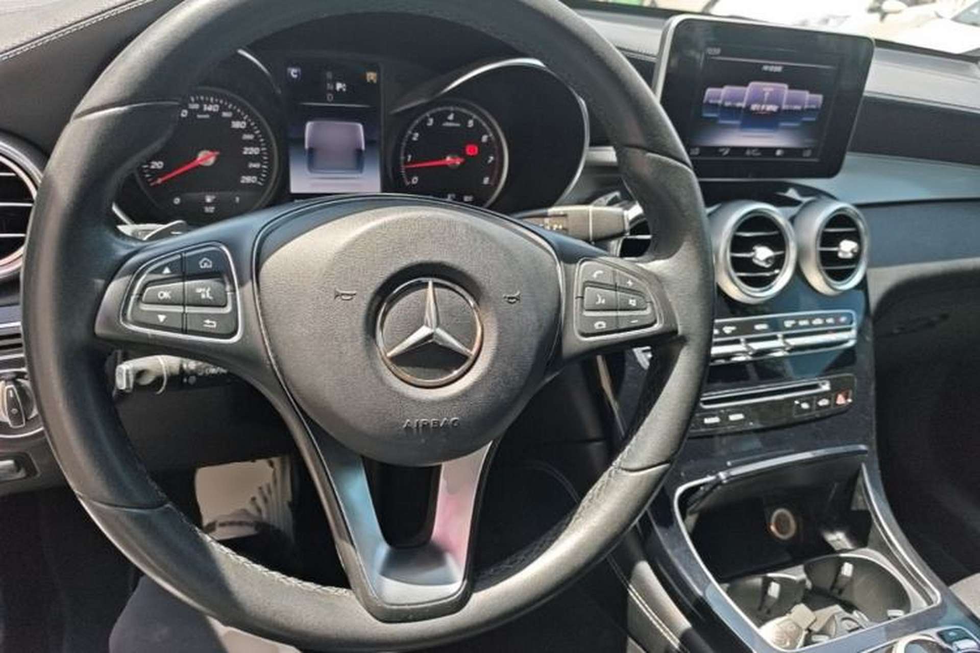 Used Mercedes-Benz GLC Coupe 2017 GLC 200 4MATIC Coupe SUV Center Console