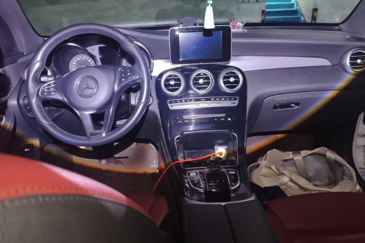 Used Mercedes-Benz GLC Coupe 2017 GLC 200 4MATIC Coupe SUV Center Console