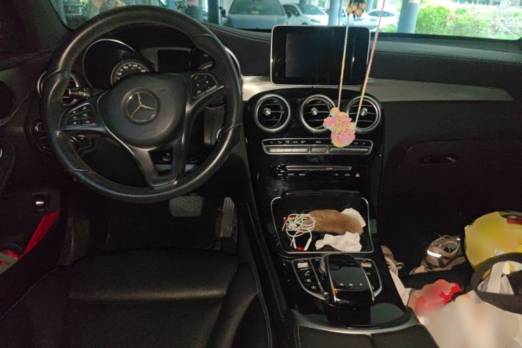 Used Mercedes-Benz GLC Coupe 2017 GLC 200 4MATIC Coupe SUV Center Console