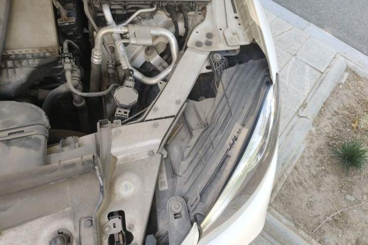 Used Mercedes-Benz GLC Coupe 2017 GLC 200 4MATIC Coupe SUV Engine Bay Left