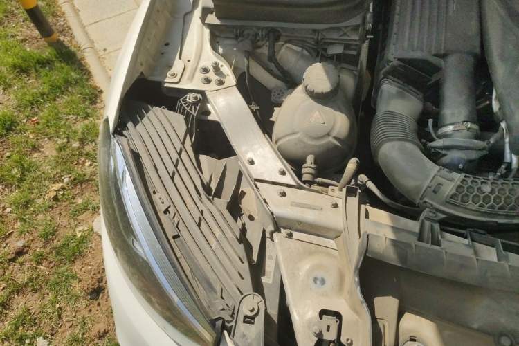 Used Mercedes-Benz GLC Coupe 2017 GLC 200 4MATIC Coupe SUV Engine Bay Right