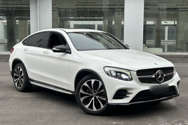 Used Mercedes-Benz GLC Coupe 2017 GLC 300 4MATIC Coupe SUV Exterior 4