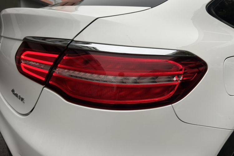 Used Mercedes-Benz GLC Coupe 2017 GLC 300 4MATIC Coupe SUV Exterior 8