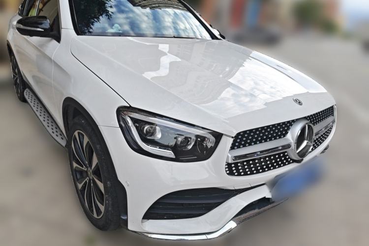 Used Mercedes-Benz GLC Coupe 2017 GLC 260 4MATIC Coupe SUV Front Right 45 Deg