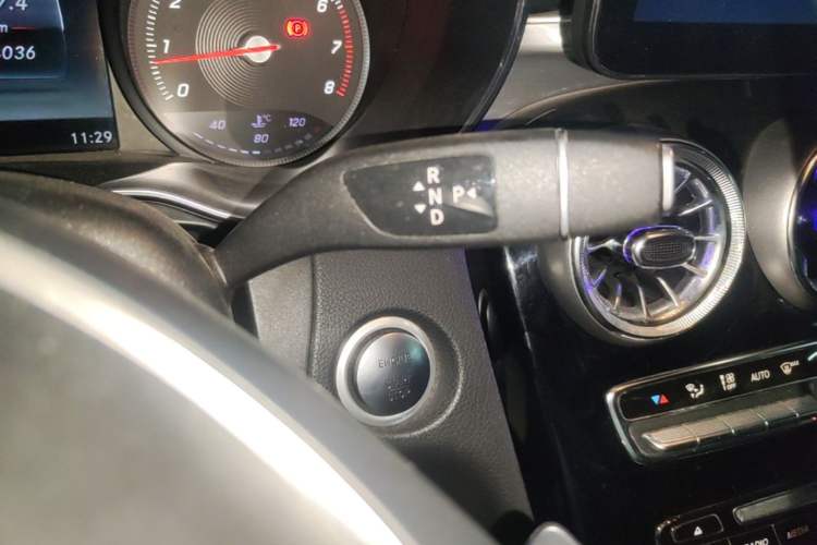 Used Mercedes-Benz GLC Coupe 2017 GLC 200 4MATIC Coupe SUV Gear Lever