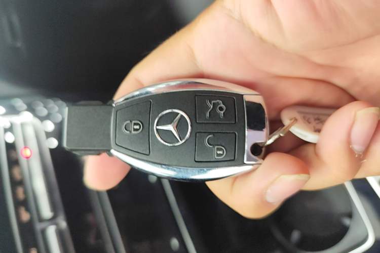 Used Mercedes-Benz GLC Coupe 2017 GLC 200 4MATIC Coupe SUV Interior 1