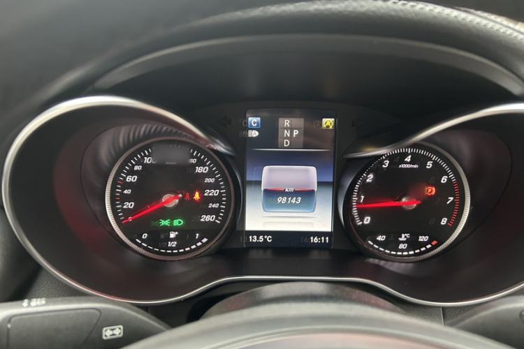 Used Mercedes-Benz GLC Coupe 2017 GLC 300 4MATIC Coupe SUV Interior 12