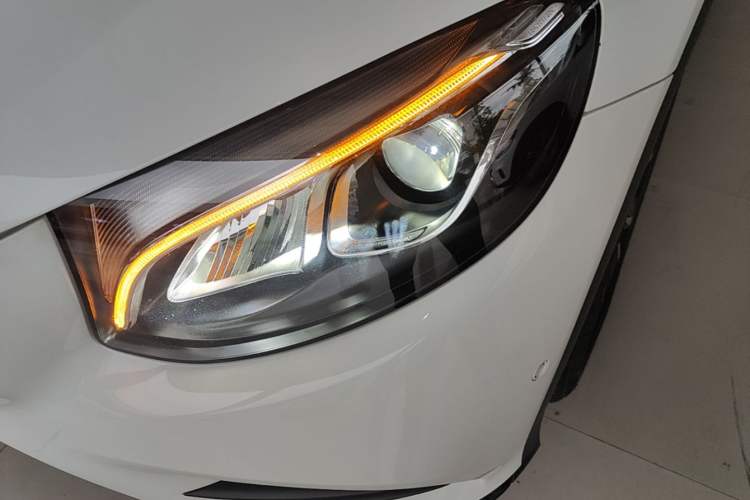 Used Mercedes-Benz GLC Coupe 2017 GLC 260 4MATIC Coupe SUV Left Front Headlight