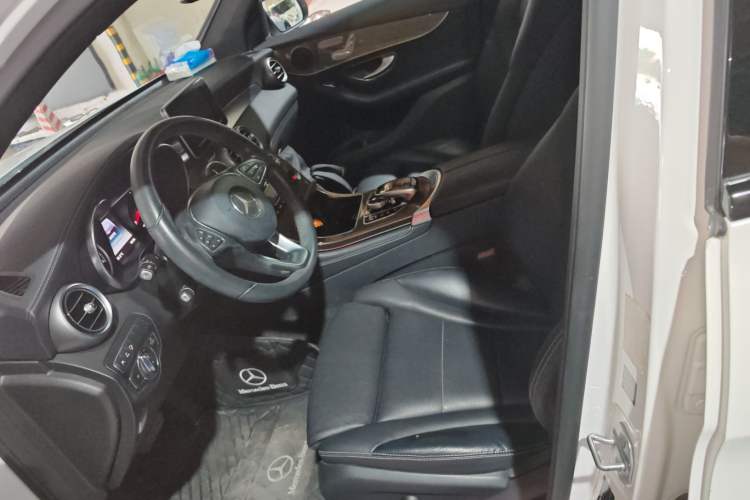 Used Mercedes-Benz GLC Coupe 2017 GLC 260 4MATIC Coupe SUV Left Front Seat