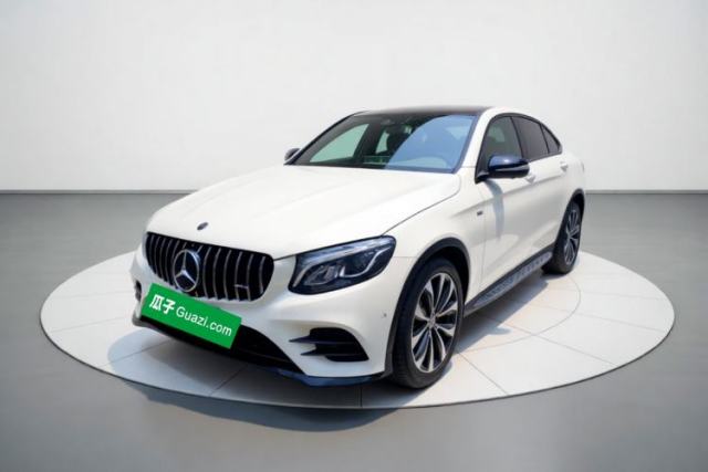 Ojetý Mercedes-Benz GLC Coupe 2017 GLC 260 4MATIC Coupe SUV