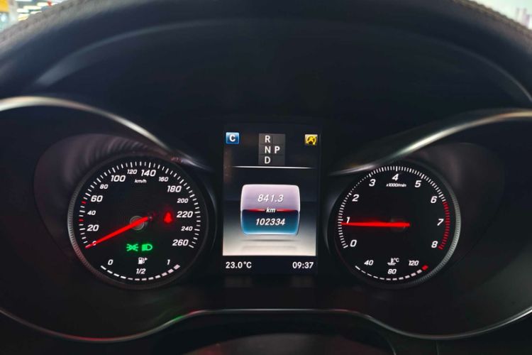Used Mercedes-Benz GLC Coupe 2017 GLC 260 4MATIC Coupe SUV Odometer Close Up