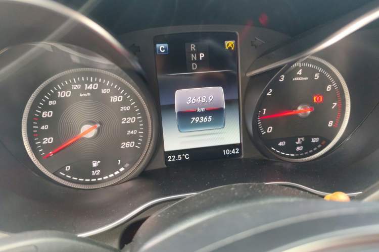 Used Mercedes-Benz GLC Coupe 2017 GLC 200 4MATIC Coupe SUV Odometer Close Up