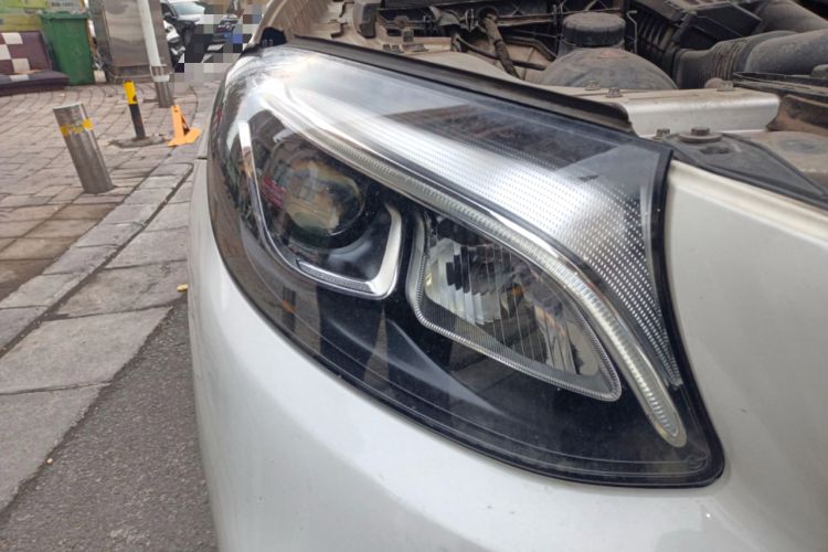 Used Mercedes-Benz GLC Coupe 2017 GLC 260 4MATIC Coupe SUV Right Front Headlight