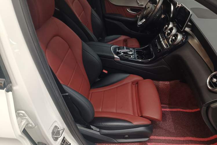 Used Mercedes-Benz GLC Coupe 2017 GLC 200 4MATIC Coupe SUV Right Front Seat