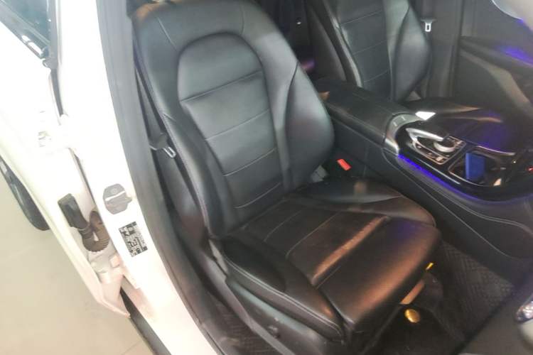 Used Mercedes-Benz GLC Coupe 2017 GLC 200 4MATIC Coupe SUV Right Front Seat