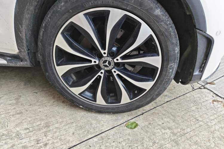 Used Mercedes-Benz GLC Coupe 2017 GLC 260 4MATIC Coupe SUV Right Front Wheel Hub