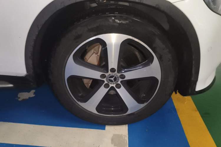 Used Mercedes-Benz GLC Coupe 2017 GLC 200 4MATIC Coupe SUV Right Front Wheel Hub