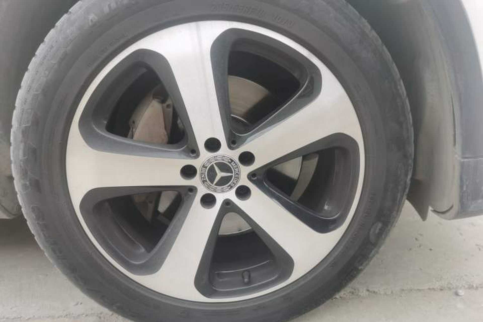 Used Mercedes-Benz GLC Coupe 2017 GLC 200 4MATIC Coupe SUV Right Front Wheel Hub