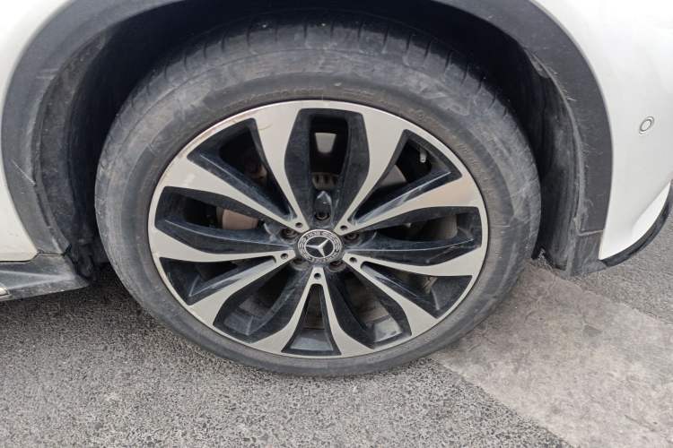 Used Mercedes-Benz GLC Coupe 2017 GLC 260 4MATIC Coupe SUV Right Front Wheel Hub