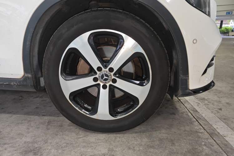 Used Mercedes-Benz GLC Coupe 2017 GLC 200 4MATIC Coupe SUV Right Front Wheel Hub