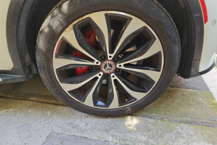 Used Mercedes-Benz GLC Coupe 2017 GLC 260 4MATIC Coupe SUV Right Front Wheel Hub