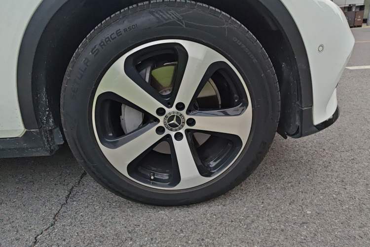 Used Mercedes-Benz GLC Coupe 2017 GLC 200 4MATIC Coupe SUV Right Front Wheel Hub