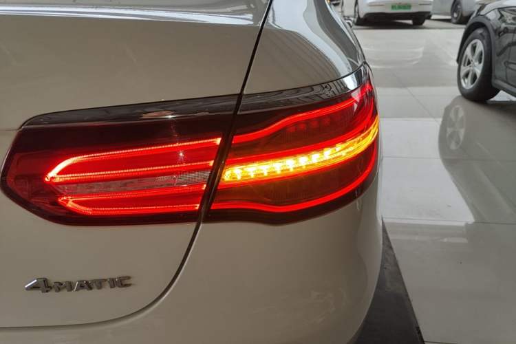Used Mercedes-Benz GLC Coupe 2017 GLC 260 4MATIC Coupe SUV Right Rear Taillight