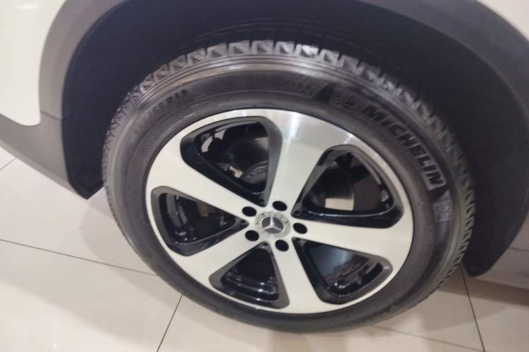 Used Mercedes-Benz GLC Coupe 2017 GLC 200 4MATIC Coupe SUV Right Rear Wheel Hub