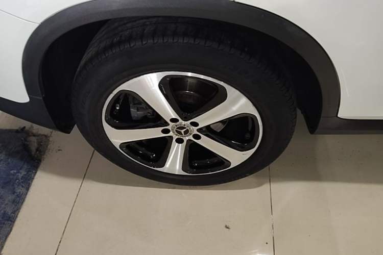 Used Mercedes-Benz GLC Coupe 2017 GLC 200 4MATIC Coupe SUV Right Rear Wheel Hub