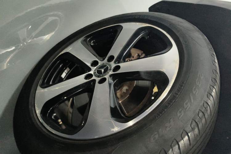 Used Mercedes-Benz GLC Coupe 2017 GLC 200 4MATIC Coupe SUV Right Rear Wheel Hub