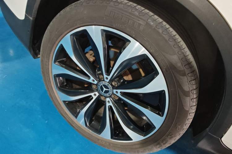 Used Mercedes-Benz GLC Coupe 2017 GLC 260 4MATIC Coupe SUV Right Rear Wheel Hub