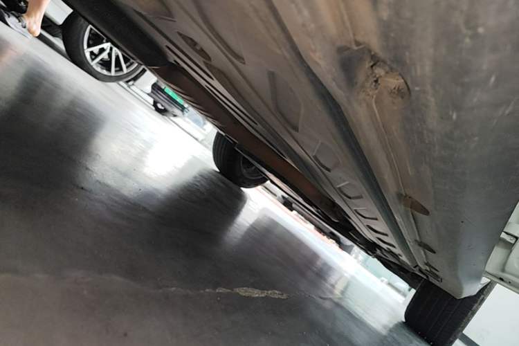 Used Mercedes-Benz GLC Coupe 2017 GLC 200 4MATIC Coupe SUV Right Side Sill