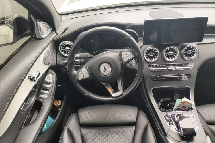 Used Mercedes-Benz GLC Coupe 2017 GLC 200 4MATIC Coupe SUV Steering Wheel