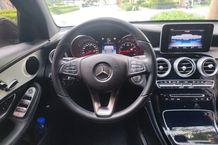 Used Mercedes-Benz GLC Coupe 2017 GLC 200 4MATIC Coupe SUV Steering Wheel