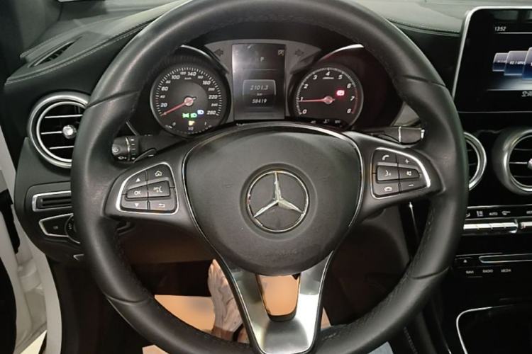 Used Mercedes-Benz GLC Coupe 2017 GLC 200 4MATIC Coupe SUV Steering Wheel