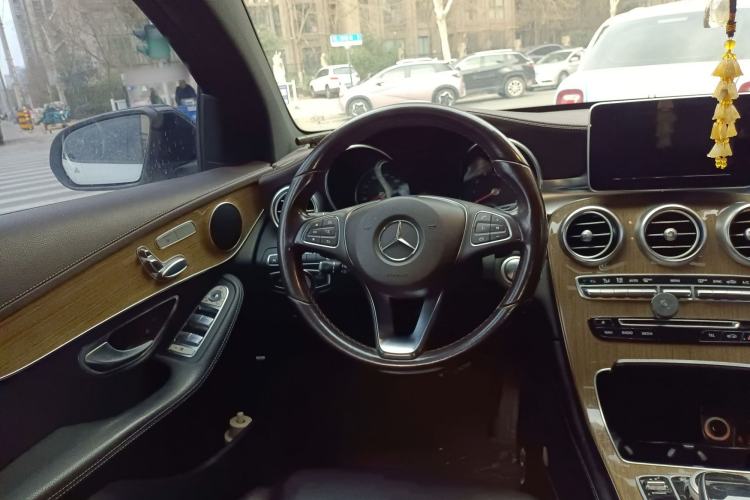 Used Mercedes-Benz GLC Coupe 2017 GLC 260 4MATIC Coupe SUV Steering Wheel