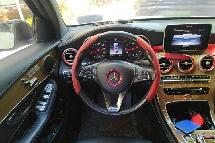 Used Mercedes-Benz GLC Coupe 2017 GLC 260 4MATIC Coupe SUV Steering Wheel