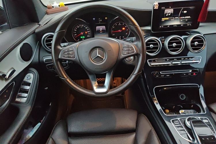Used Mercedes-Benz GLC Coupe 2017 GLC 200 4MATIC Coupe SUV Steering Wheel