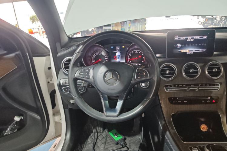Used Mercedes-Benz GLC Coupe 2017 GLC 260 4MATIC Coupe SUV Steering Wheel